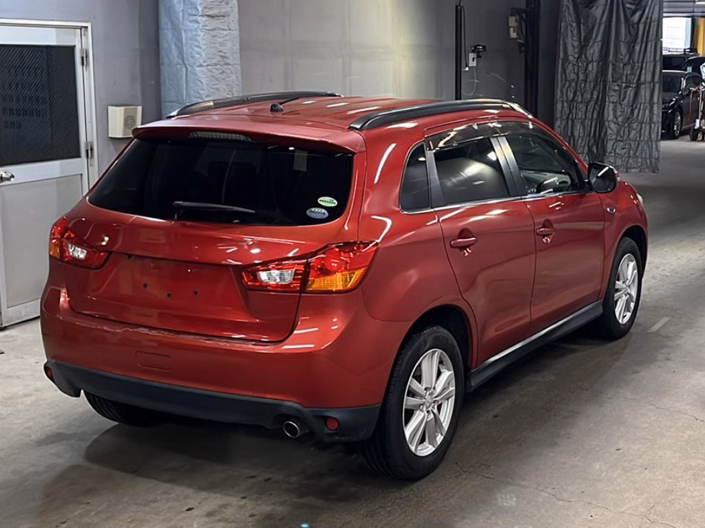MITSUBISHI RVR