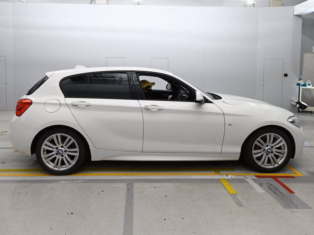 BMW 1-SERIES