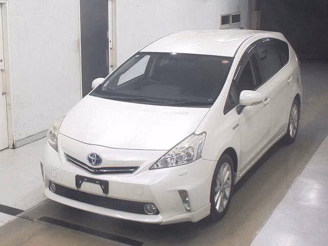 TOYOTA PRIUS ALPHA