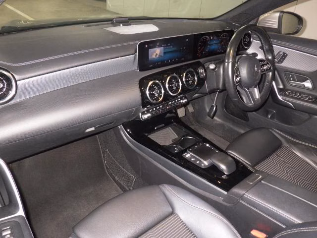MERCEDES-BENZ CLA-CLASS