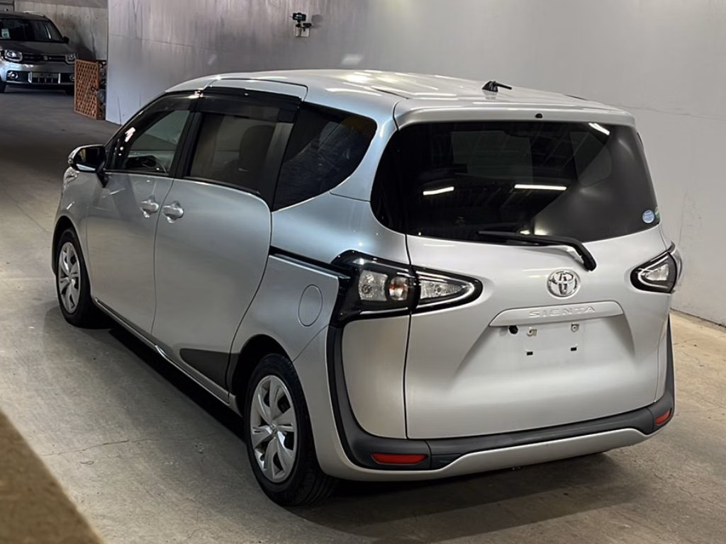 TOYOTA SIENTA