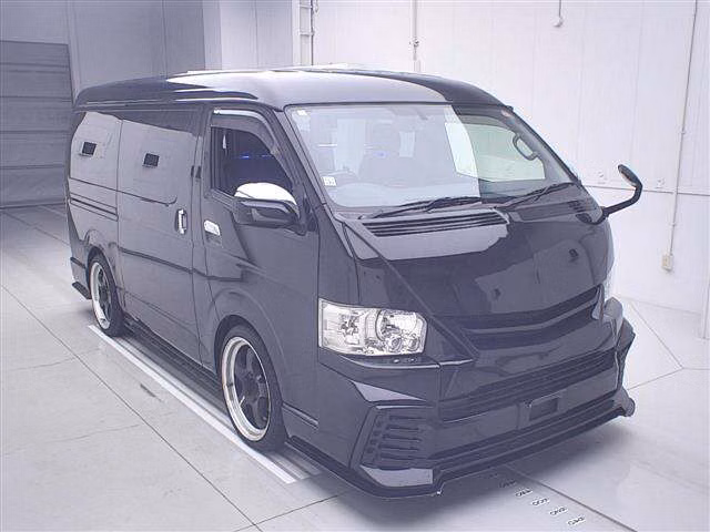 TOYOTA REGIUS ACE