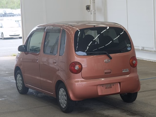 DAIHATSU MOVE LATTE