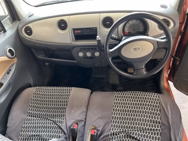DAIHATSU MOVE LATTE