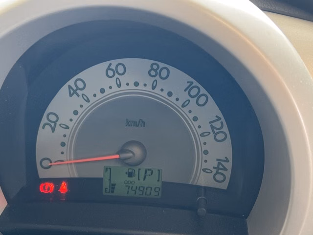 DAIHATSU MOVE LATTE