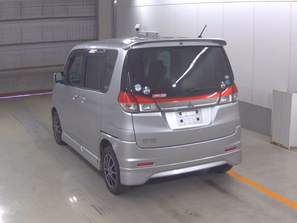MITSUBISHI DELICA D:2