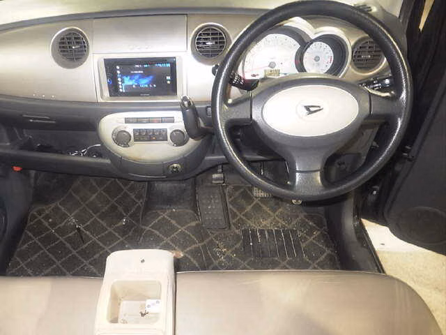 DAIHATSU MOVE LATTE