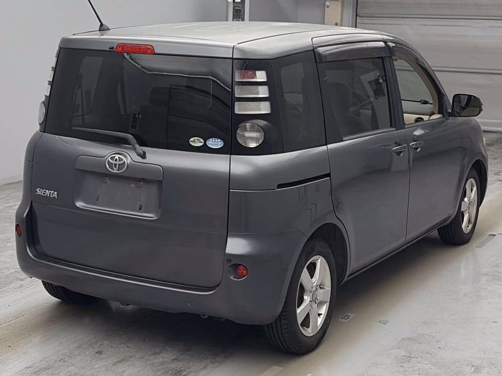 TOYOTA SIENTA