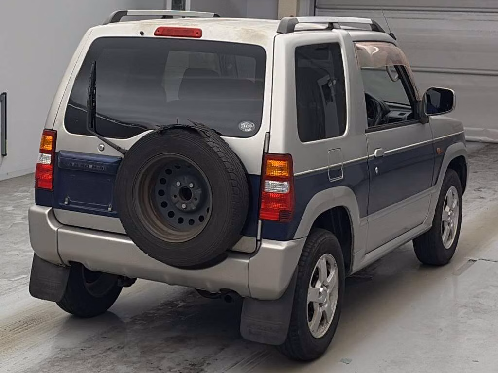 MITSUBISHI PAJERO MINI