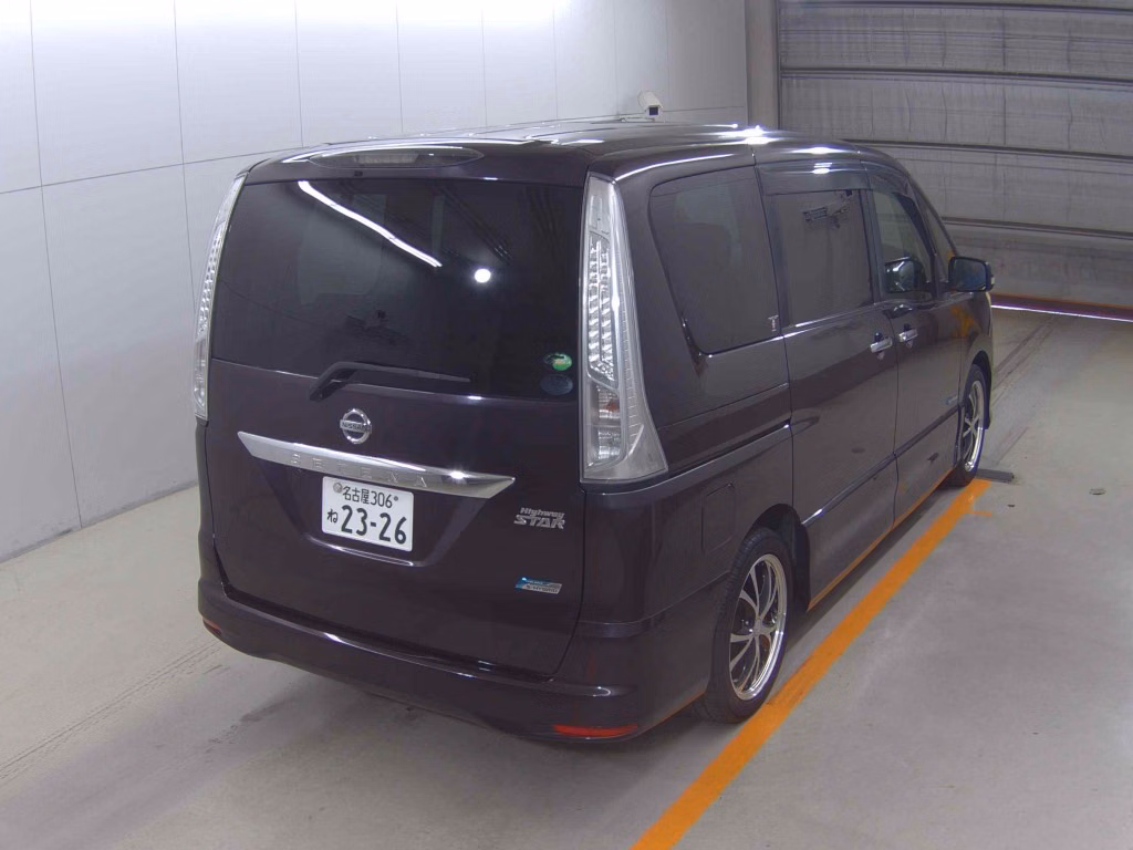 NISSAN SERENA