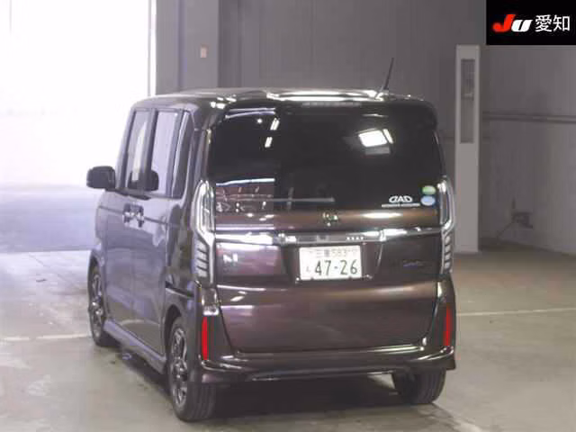 HONDA N-BOX