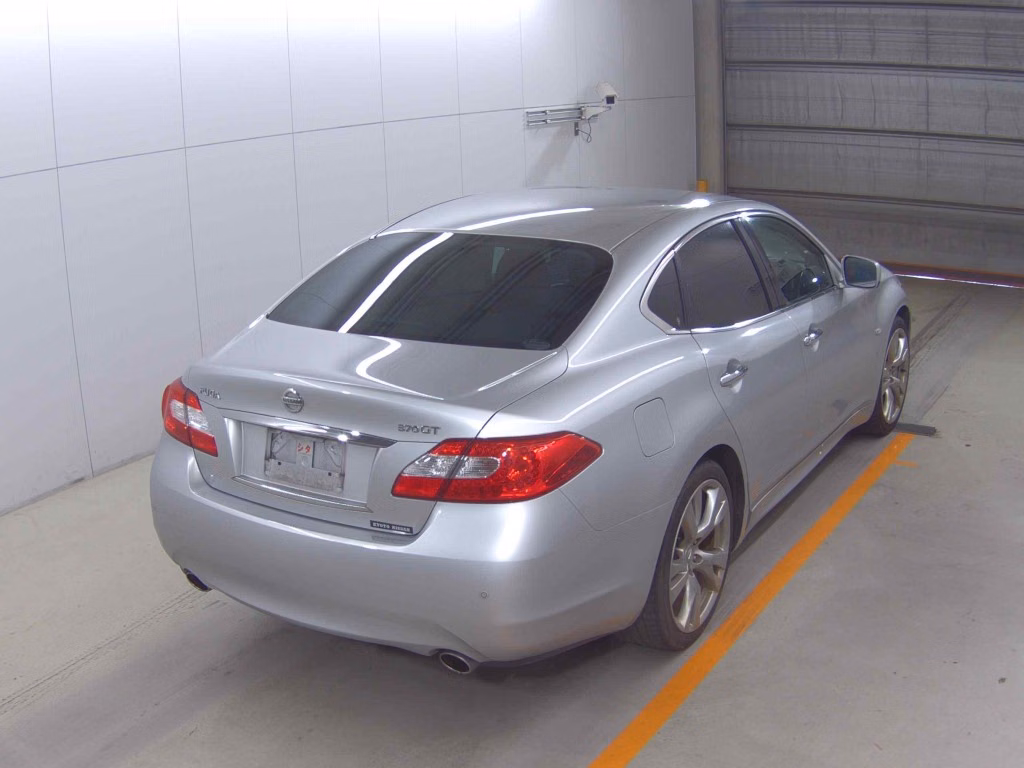 NISSAN FUGA