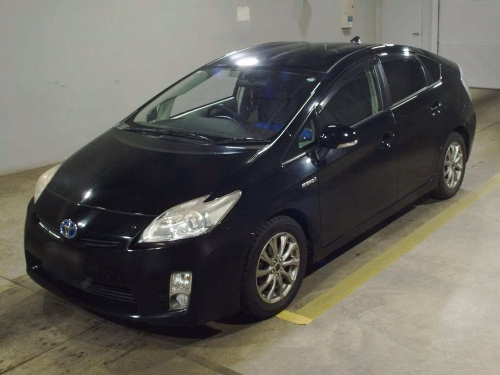 TOYOTA PRIUS