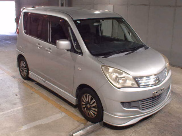 MITSUBISHI DELICA D:2