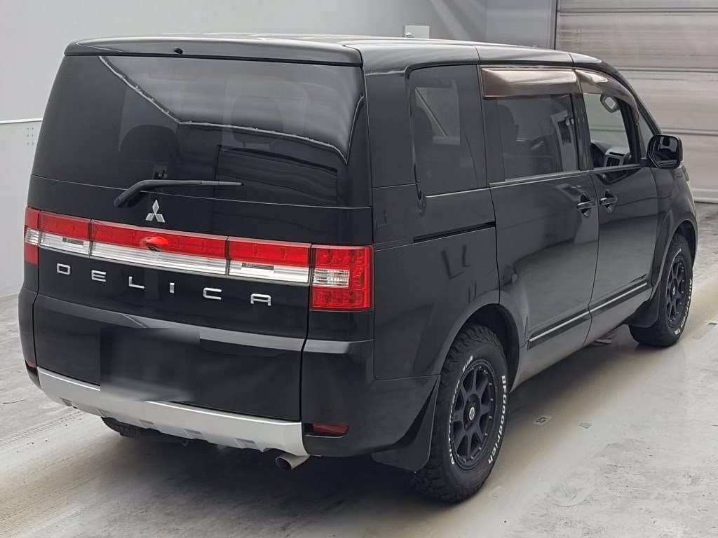 MITSUBISHI DELICA D:5