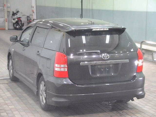 TOYOTA WISH