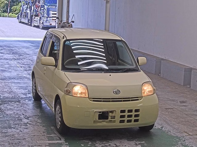 DAIHATSU ESSE
