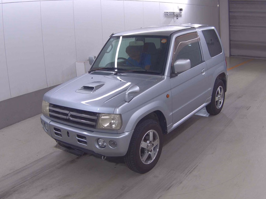 MITSUBISHI PAJERO MINI