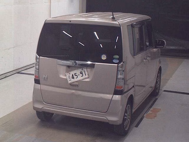 HONDA N-BOX