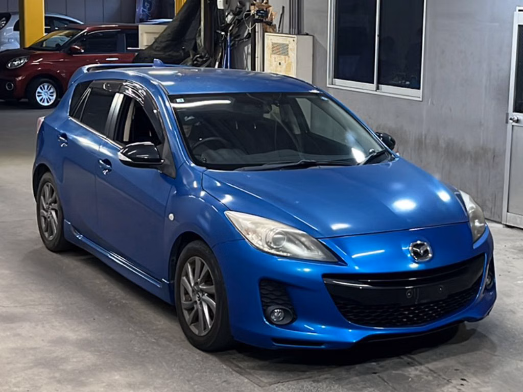 MAZDA AXELA