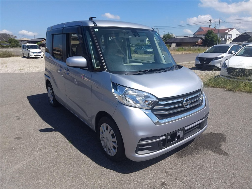 NISSAN DAYZ ROOX