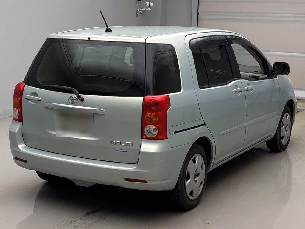 TOYOTA RAUM
