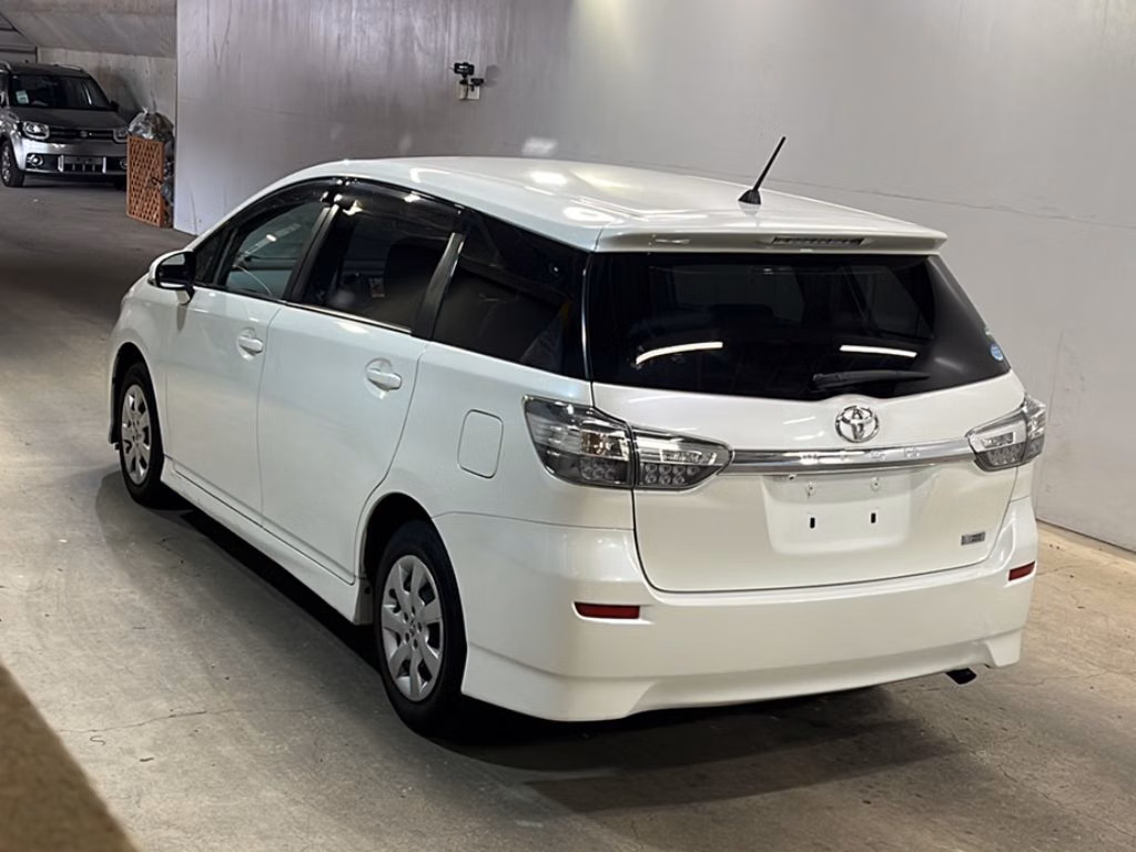 TOYOTA WISH
