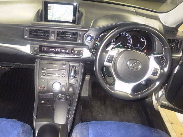 LEXUS CT200H