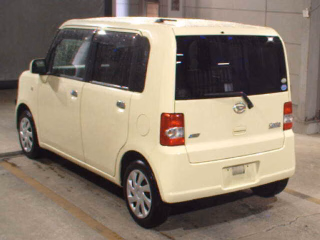 DAIHATSU MOVE CONTE