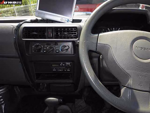 NISSAN CLIPPER