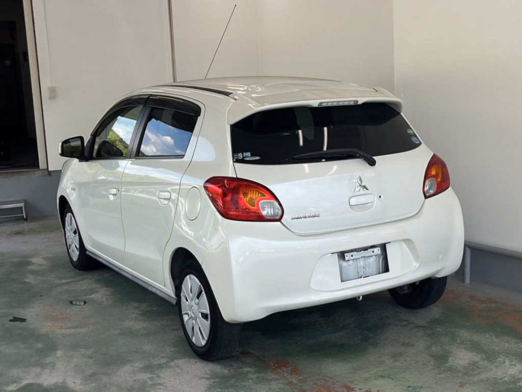 MITSUBISHI MIRAGE