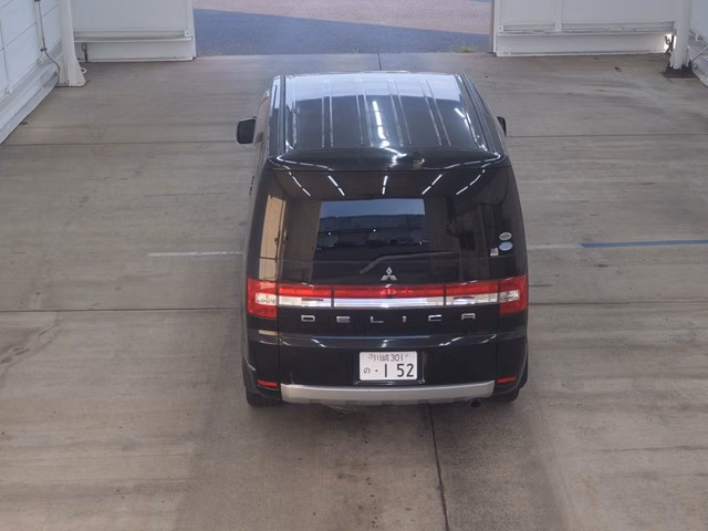 MITSUBISHI DELICA D:5