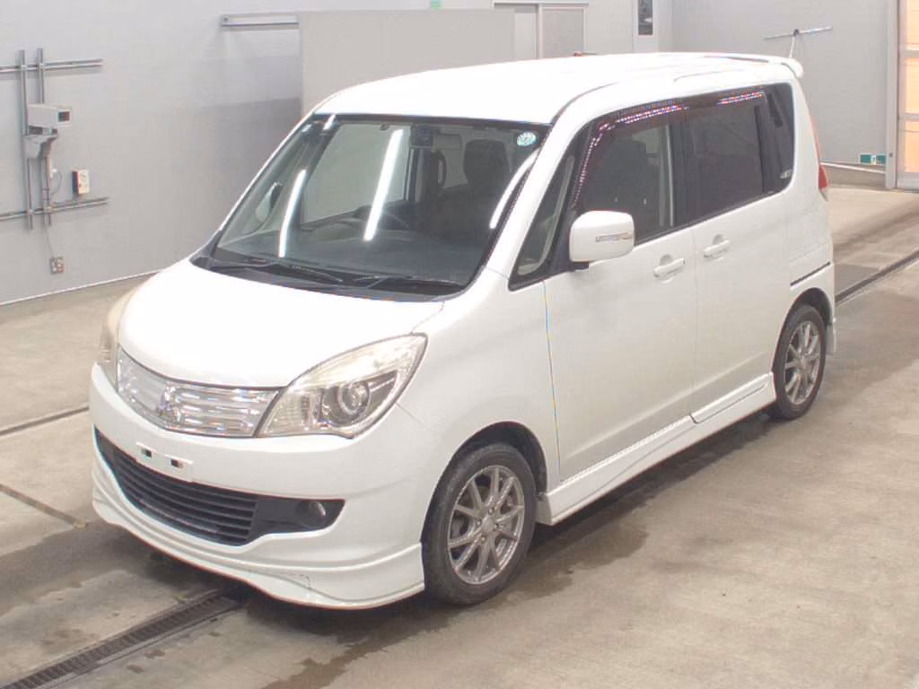 MITSUBISHI DELICA D:2