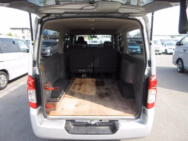 NISSAN NV350 CARAVAN