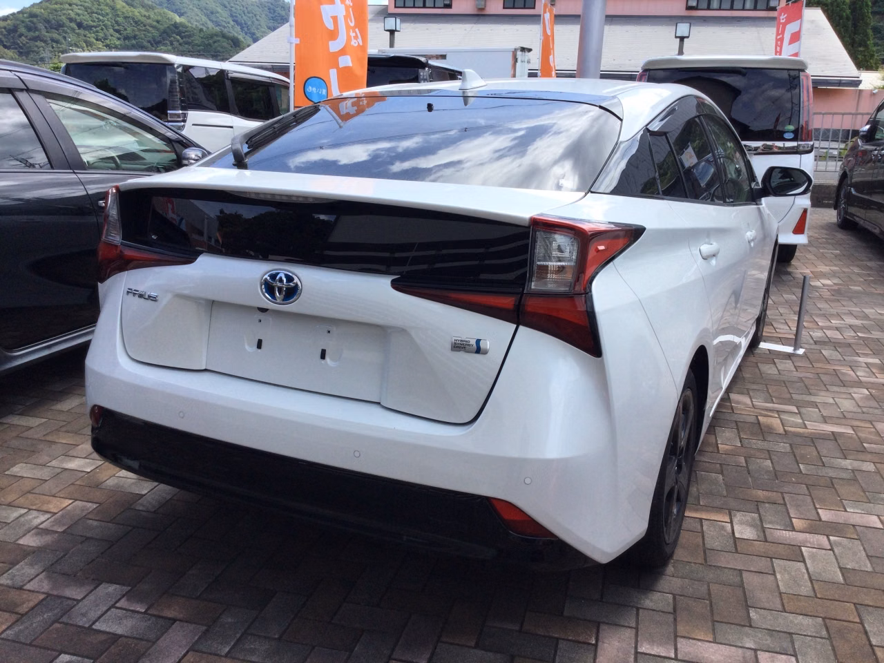 TOYOTA PRIUS