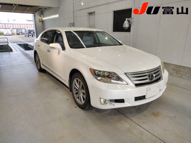 LEXUS LS600H