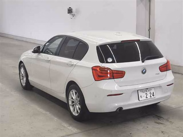 BMW 1-SERIES