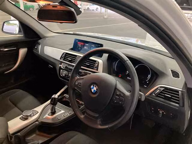 BMW 1-SERIES
