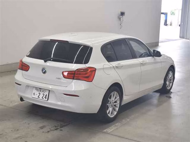 BMW 1-SERIES