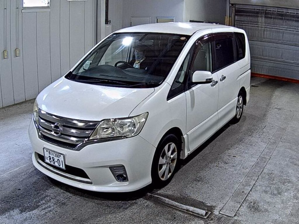NISSAN SERENA