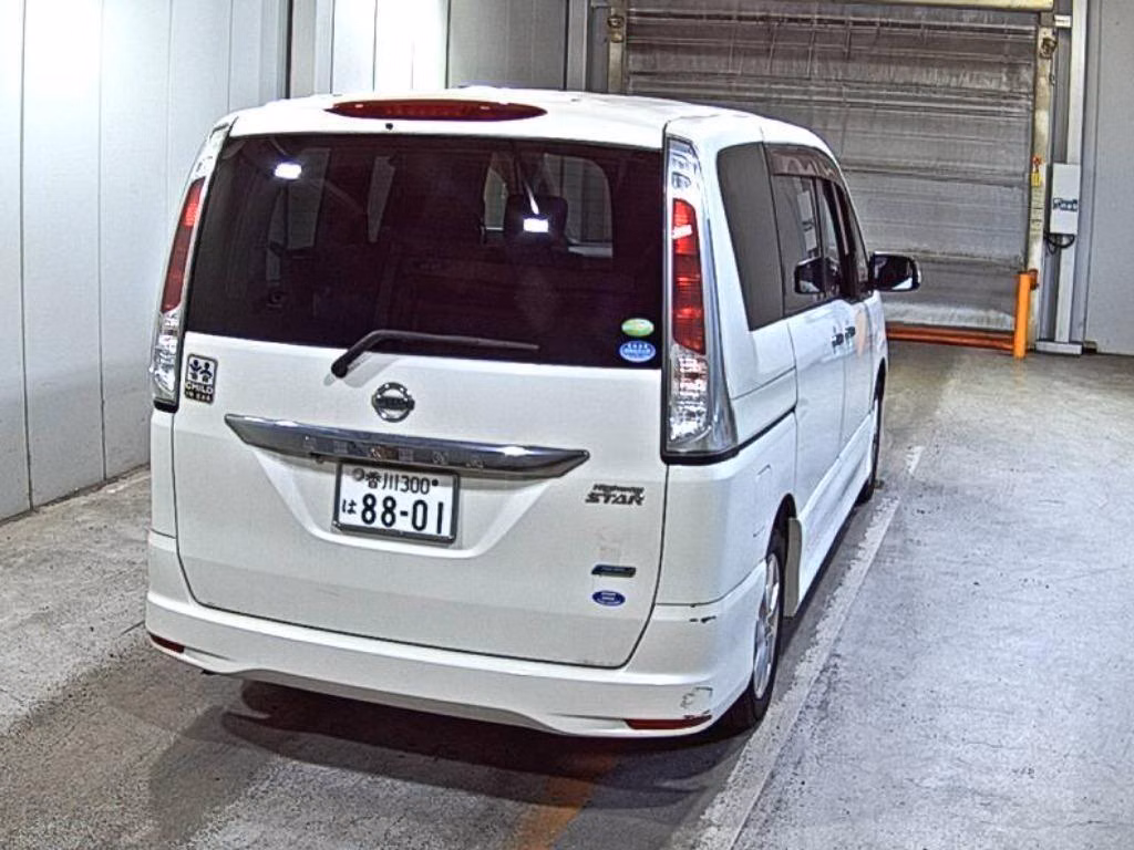 NISSAN SERENA