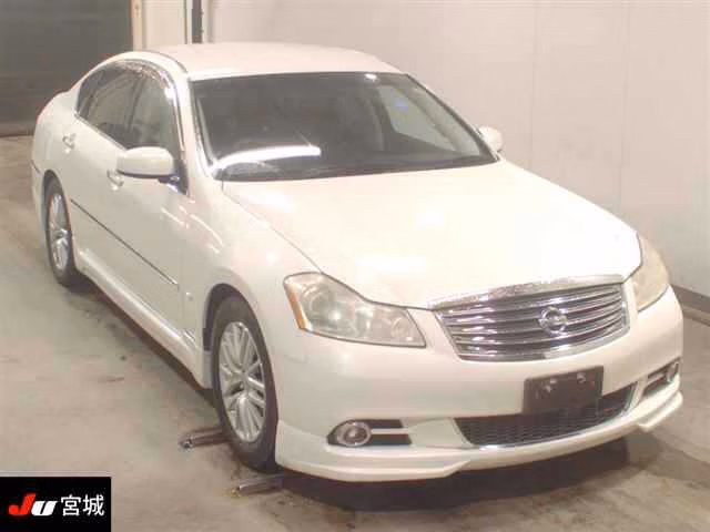 NISSAN FUGA