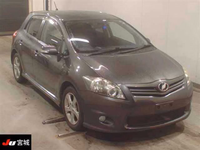 TOYOTA AURIS