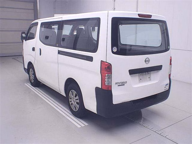 NISSAN NV350 CARAVAN