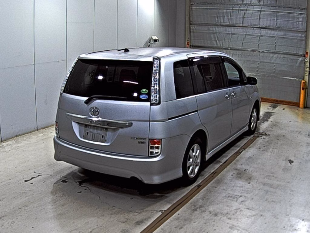TOYOTA ISIS