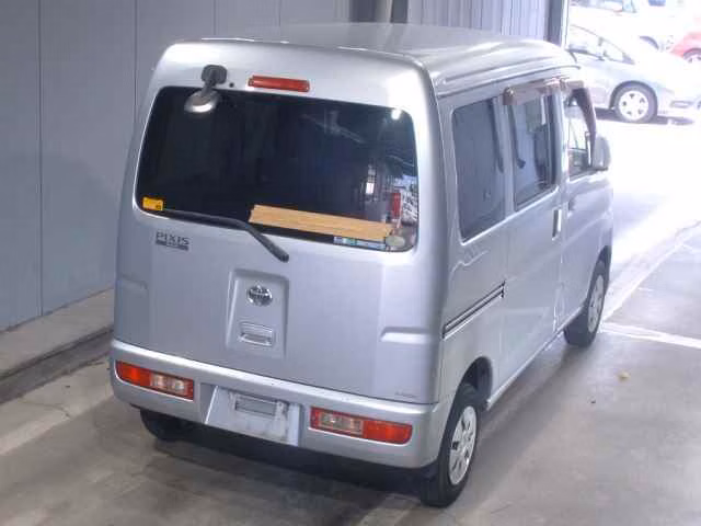 TOYOTA PIXIS VAN