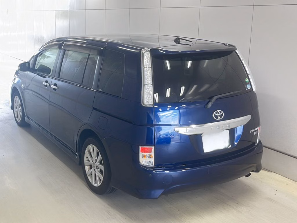 TOYOTA ISIS
