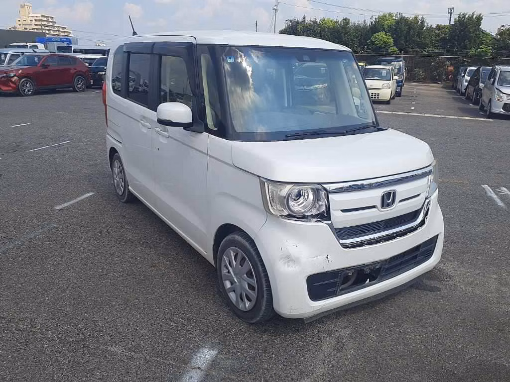 HONDA N-BOX