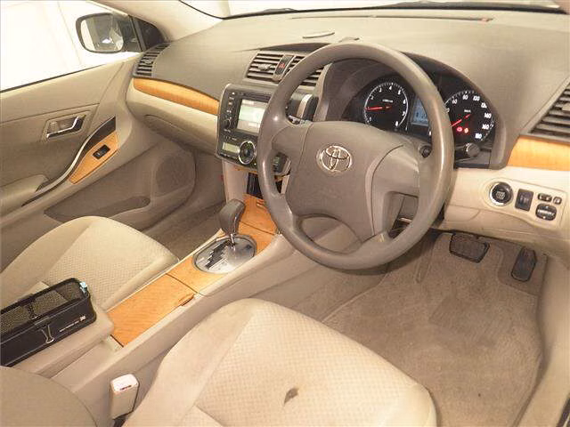 TOYOTA PREMIO