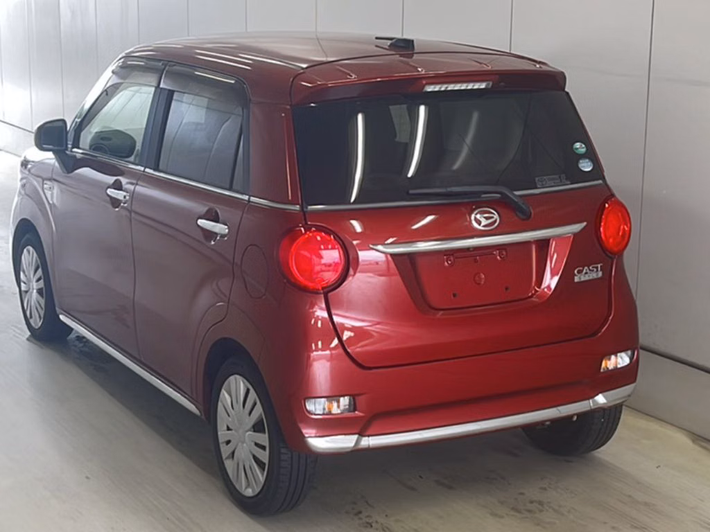 DAIHATSU CAST